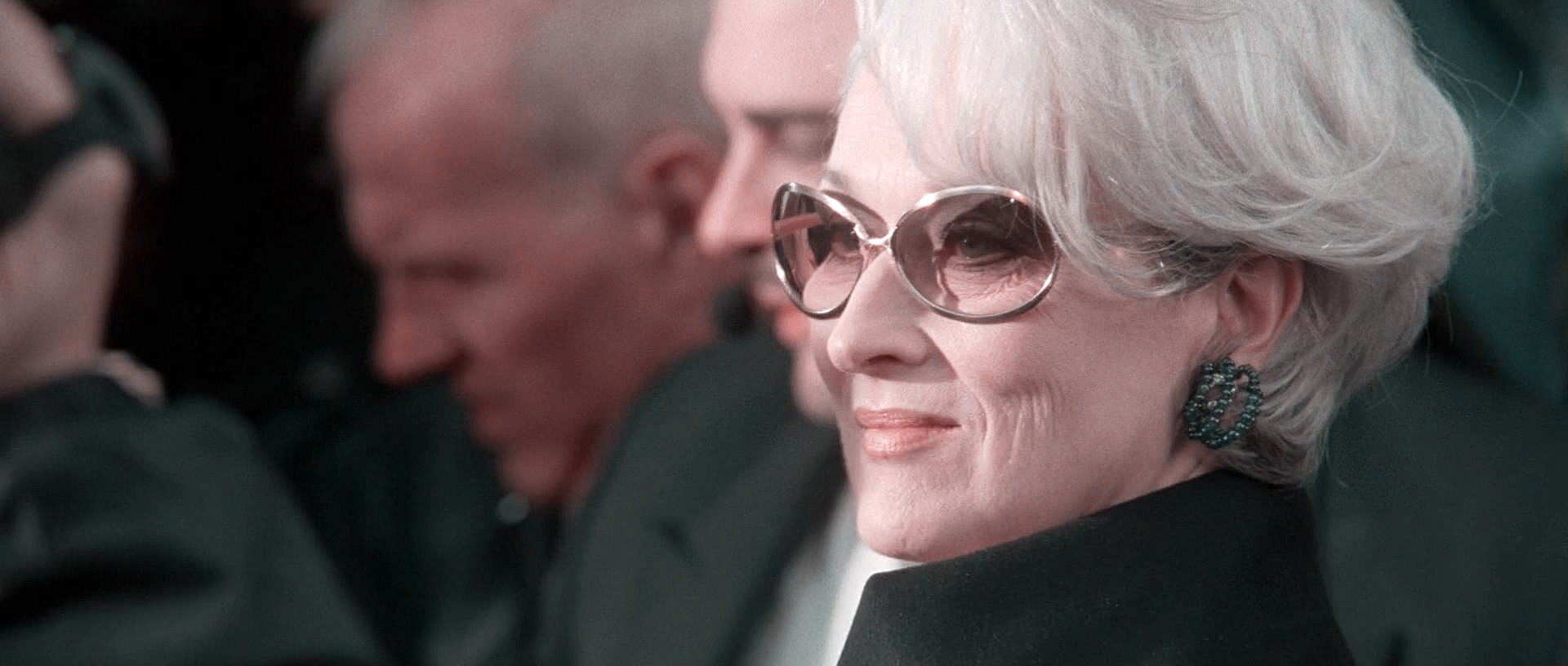 观影指南：《穿普拉达的女王》安妮·海瑟薇的职场电影故事