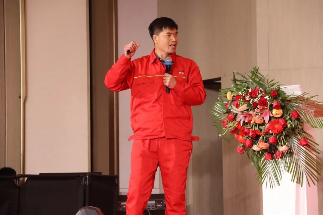 防非 增收 共赢 极悦娱乐集团第三届“公司+农户”养户年会顺利召开