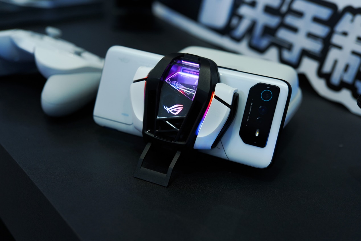 华硕电脑亮相第四届西洽会 众多新品引期待