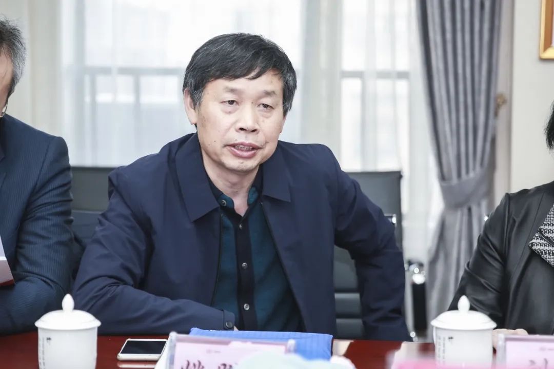 深化合作 | 湖南省医药卫生类学校专家一行莅临金职伟业交流指导