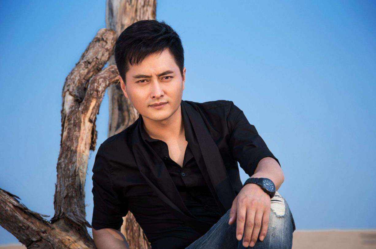 云朵:和师父刀郎情同父女,心系家乡四川,35岁未婚惹人疼