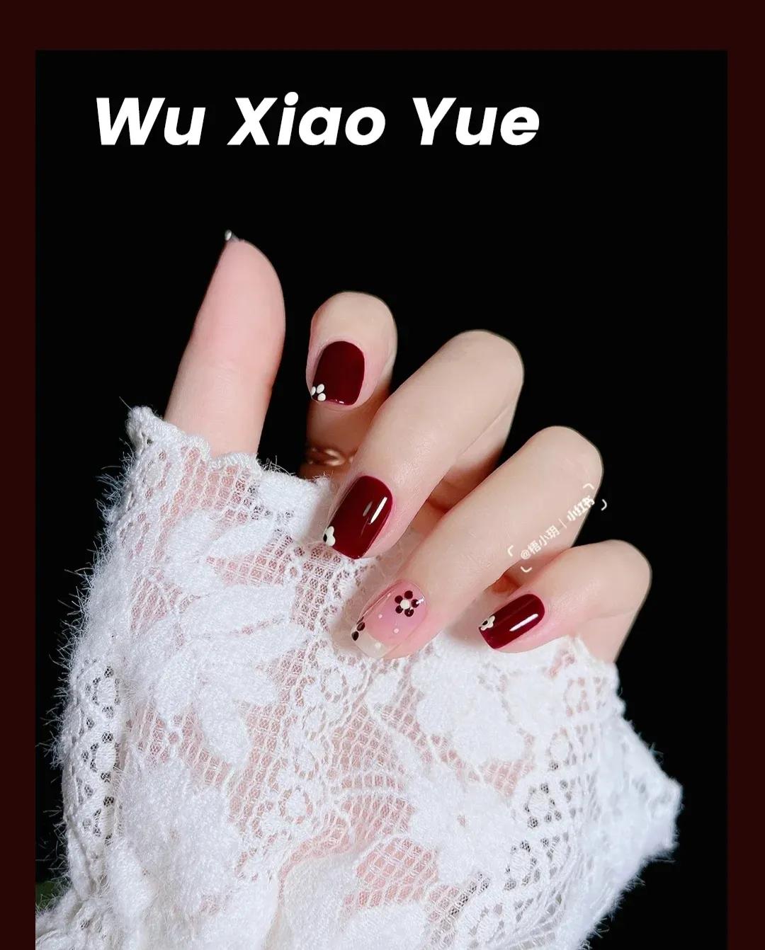 酒红色美甲图片（显白的酒红色气质美甲推荐）