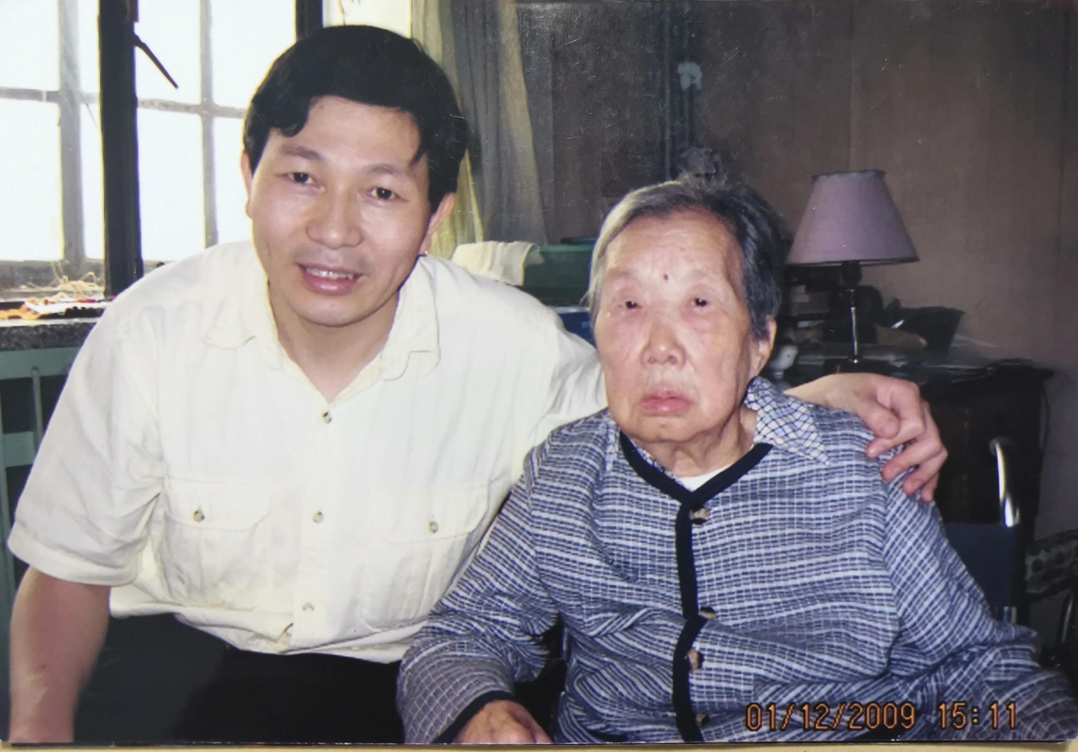 李乘伊沉痛悼念倪齐生哥哥仙逝