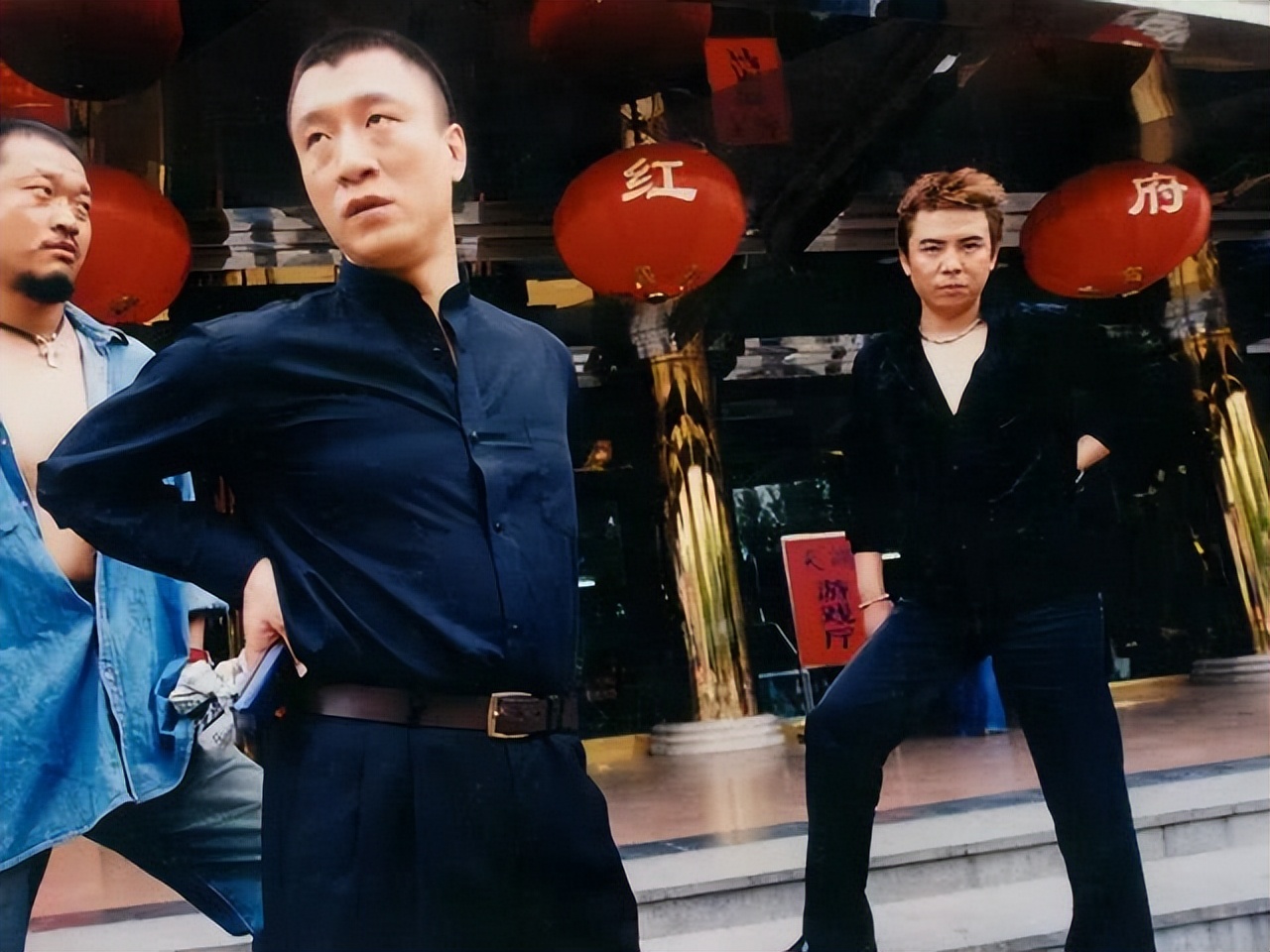 尽管都是刘华强身边的得力帮手,但他和"大鹏"的角色形象有很大不同.