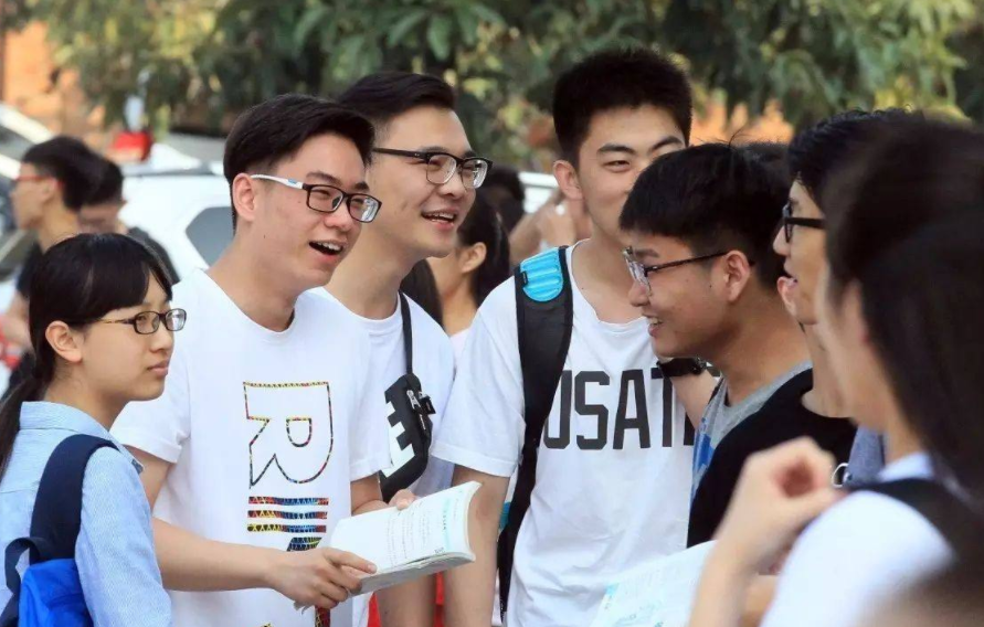 重庆高校“金字塔”排名出炉，共分7个档次，前三梯队让人羡慕