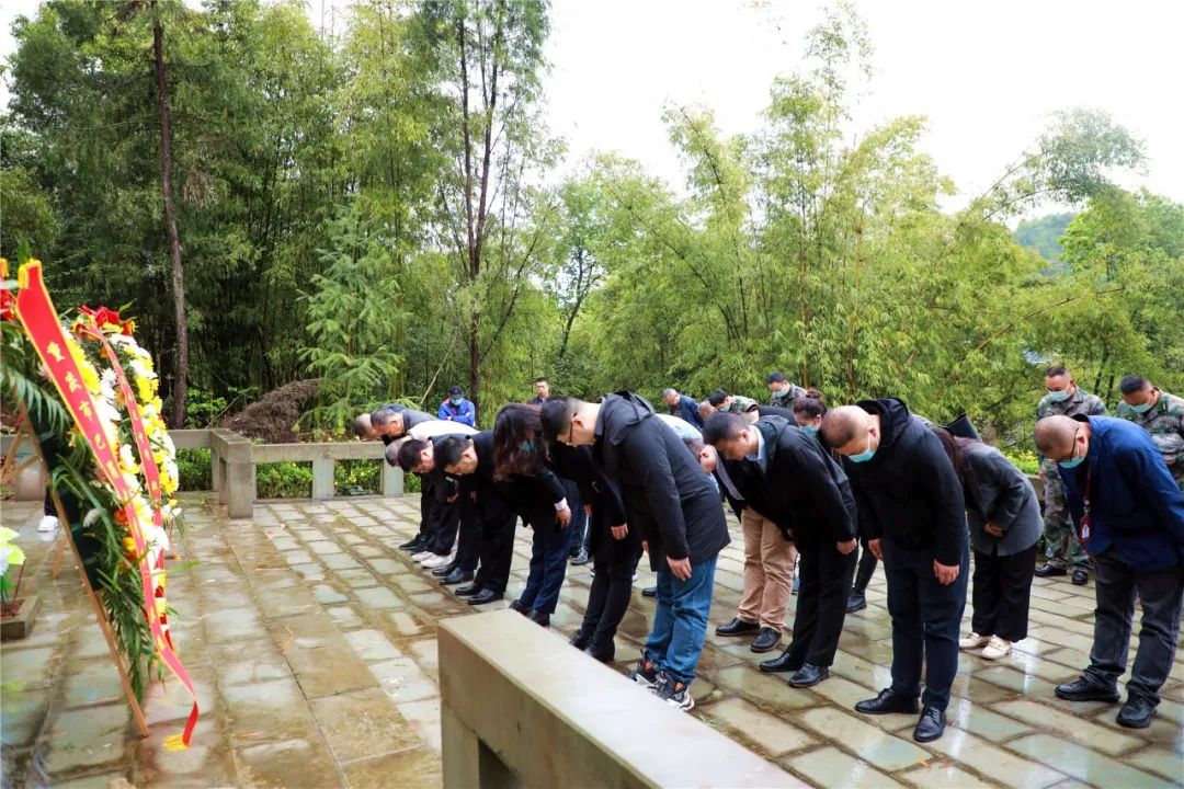 四川省西充中学与重庆市巴蜀中学校强强联手，打造西充教育新高地
