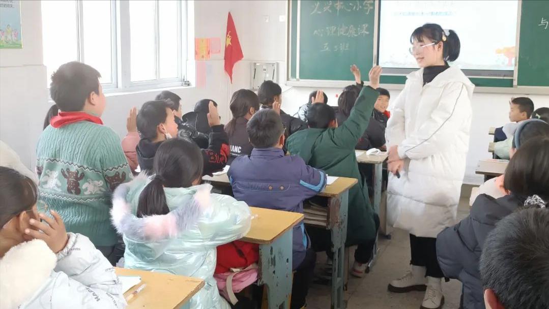 漣水縣義興中心小學開展首屆心育節(jié)(圖8) 漣水縣義興中心小學開展首屆心育節(jié)(圖8)