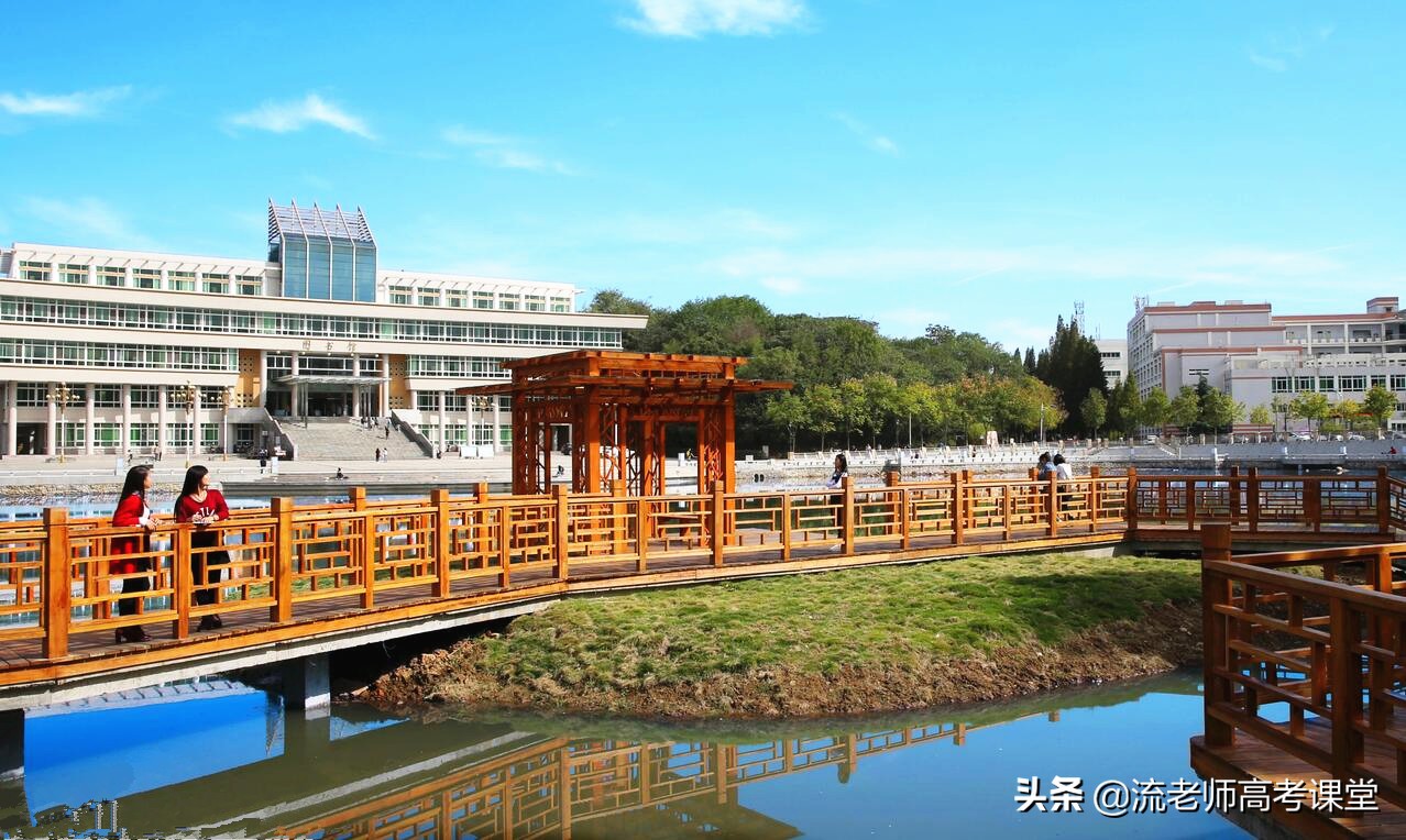 信阳师范学院一宿舍4名女生，长相甜美，才华出众，全考上研究生