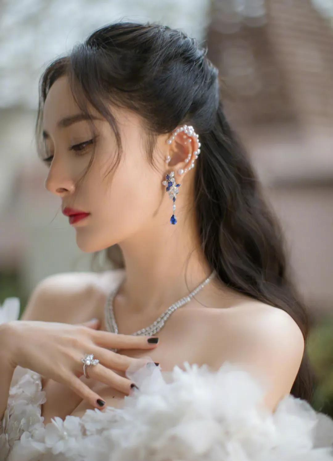 女明星的侧颜杀，每一张都令人心动