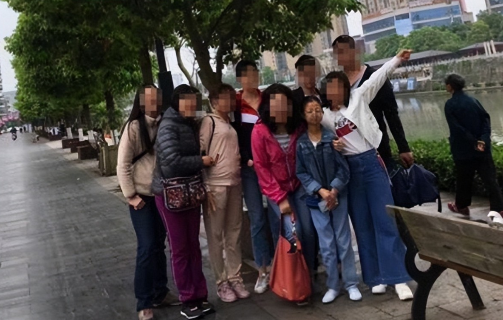 43斤女大学生，为救弟弟吃多年辣椒拌饭，去世前得知男友癌症病逝