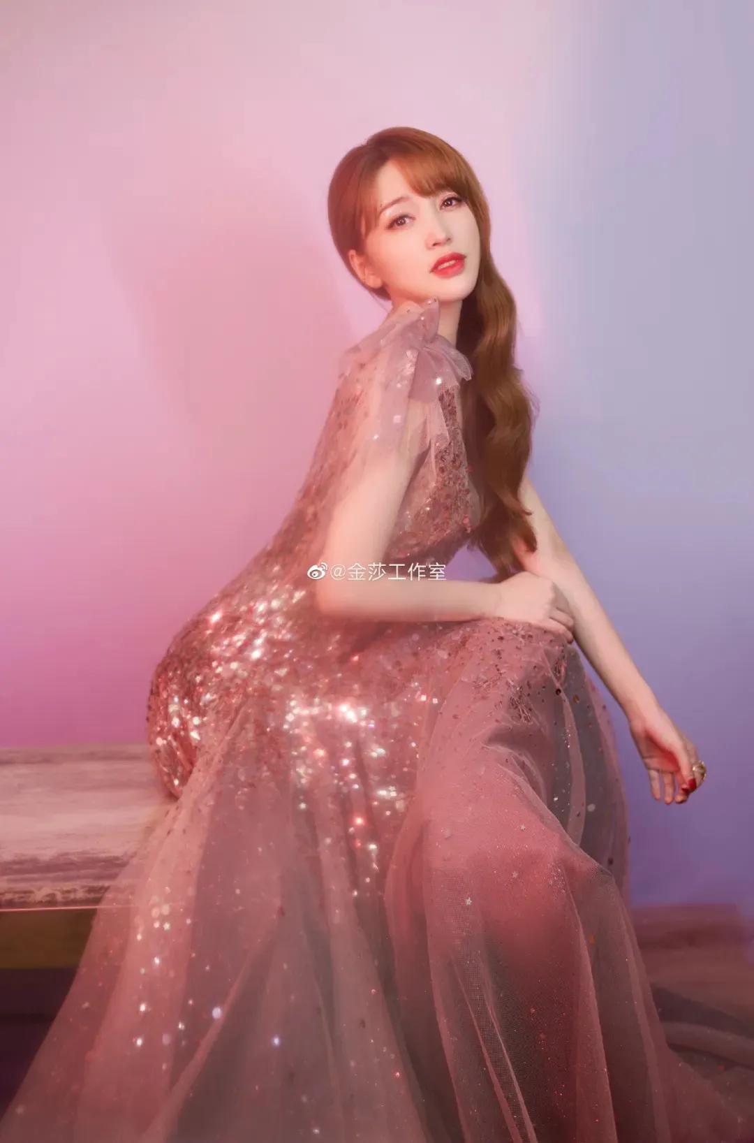 金莎｜四十依旧宛若少女，时间好像把她忘了