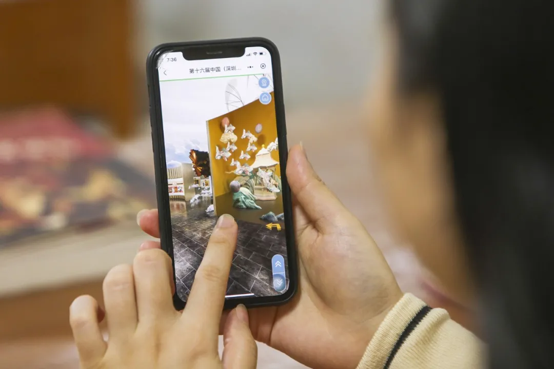 第一批元宇宙游戏玩家，靠炒房暴富了