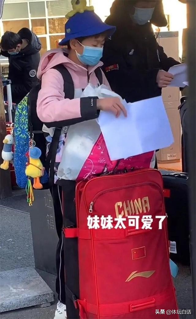 14岁全红婵现身又长高了！周继红不满媒体过分关注，首次公开怒怼