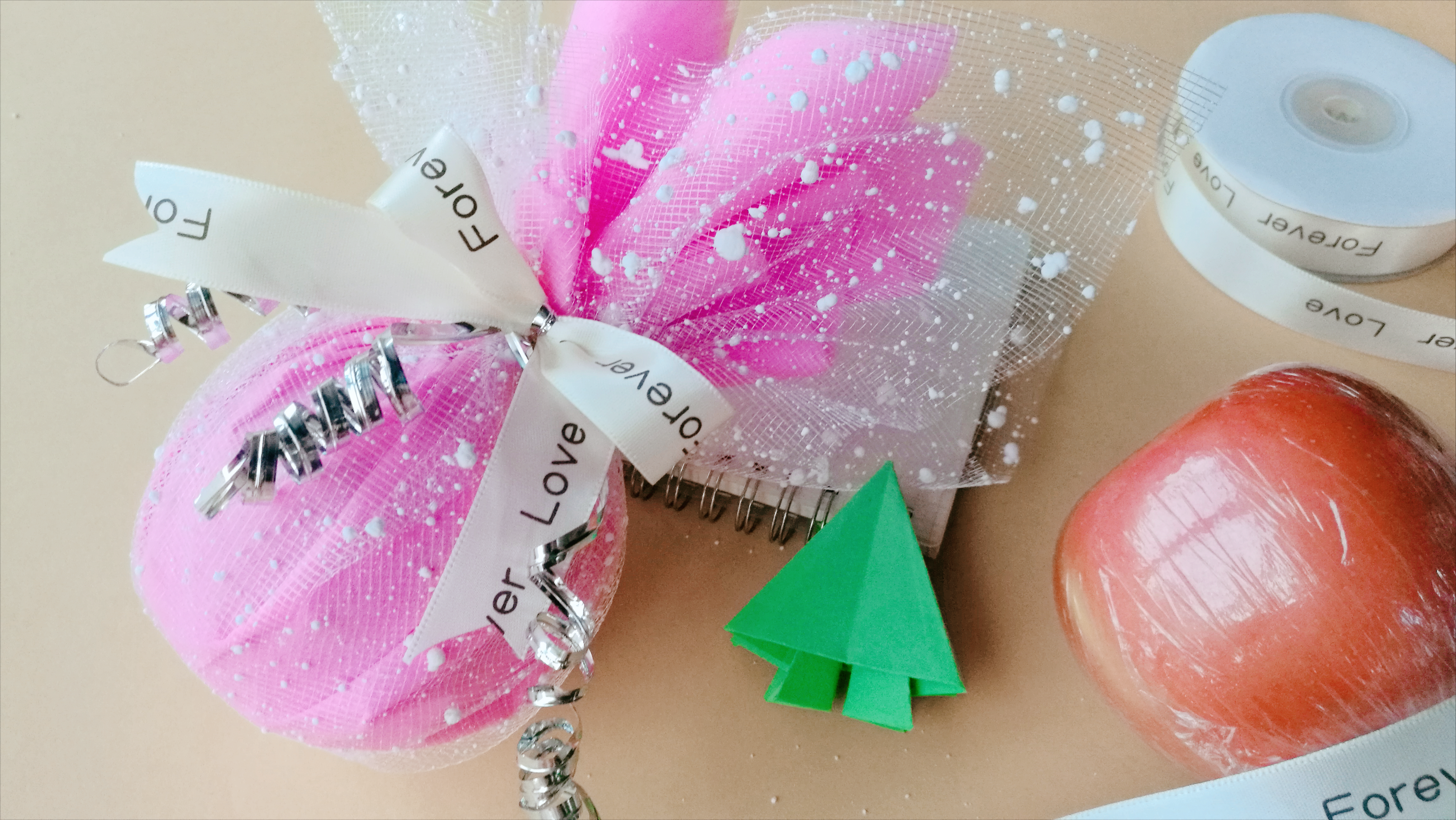 如何包装礼品盒步骤，包装纸包装礼品步骤方法