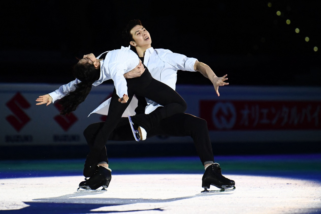 78高考下蹲露鲍鱼（旋转）