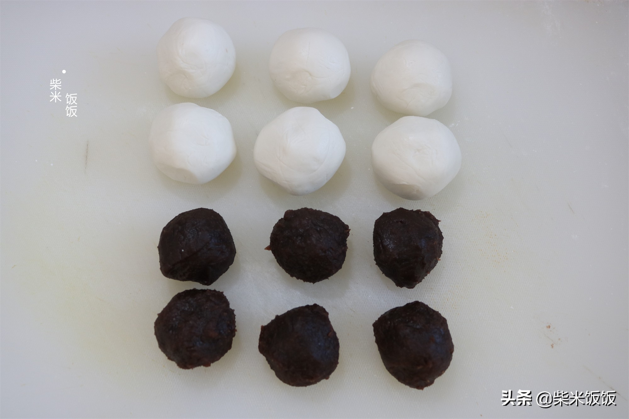 咬一口，外酥里糯，这个饼我家隔几天做一次，冬天吃正合适