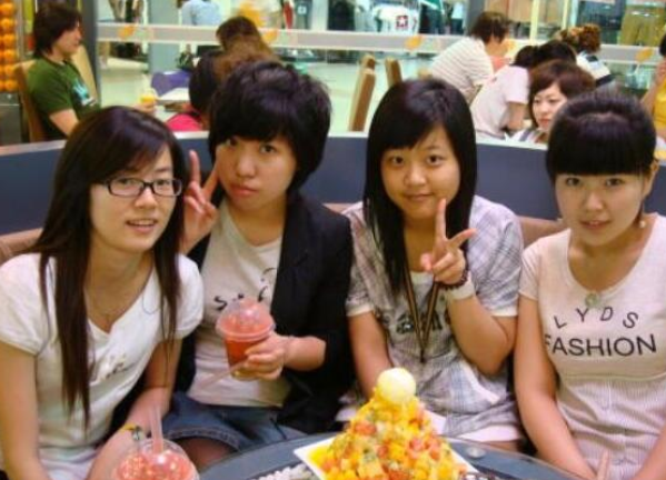 大学生一个月生活费多少才够？真实生活流出，没有对比就没有伤害