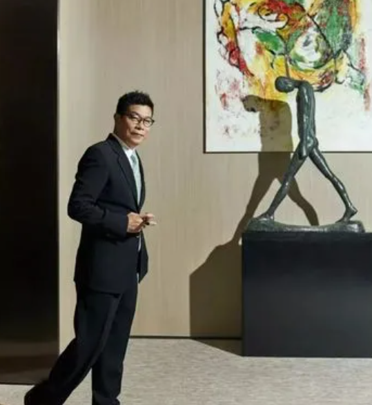 华谊王氏兄弟两人，挥金如土时有多辉煌，人走茶凉后就有多落魄