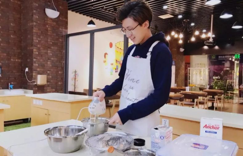 保研清华，出国深造，入职世界500强！这12位“硬核”学霸，来自同一大学！