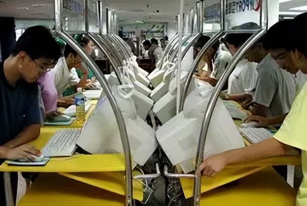 高考1977-2021，哪一张照片是属于你的记忆，太珍贵