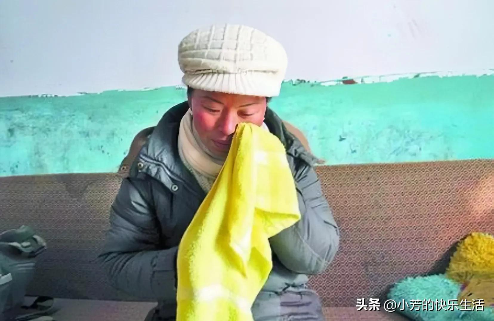 山东16岁女孩3度卖血养活继父一家7口，惨死后3个哥哥披麻戴孝