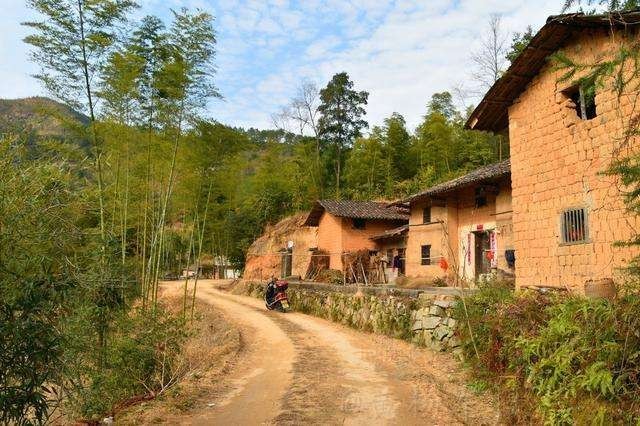 山东三胞胎同时考上211高校，十年后同日成婚：爷爷盼着抱重孙