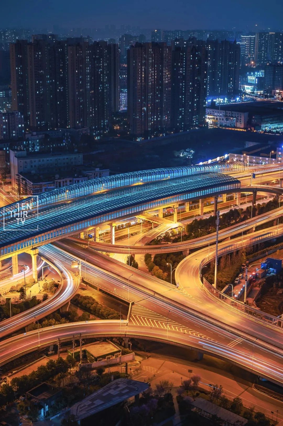 谷歌都是买楼狂魔？自持型写字楼真香