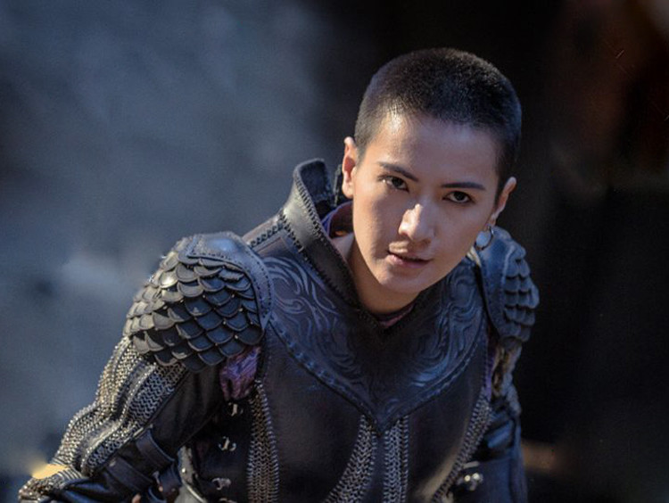 这才叫“女扮男装”，这10位女演员我差点就相信她们是男人了