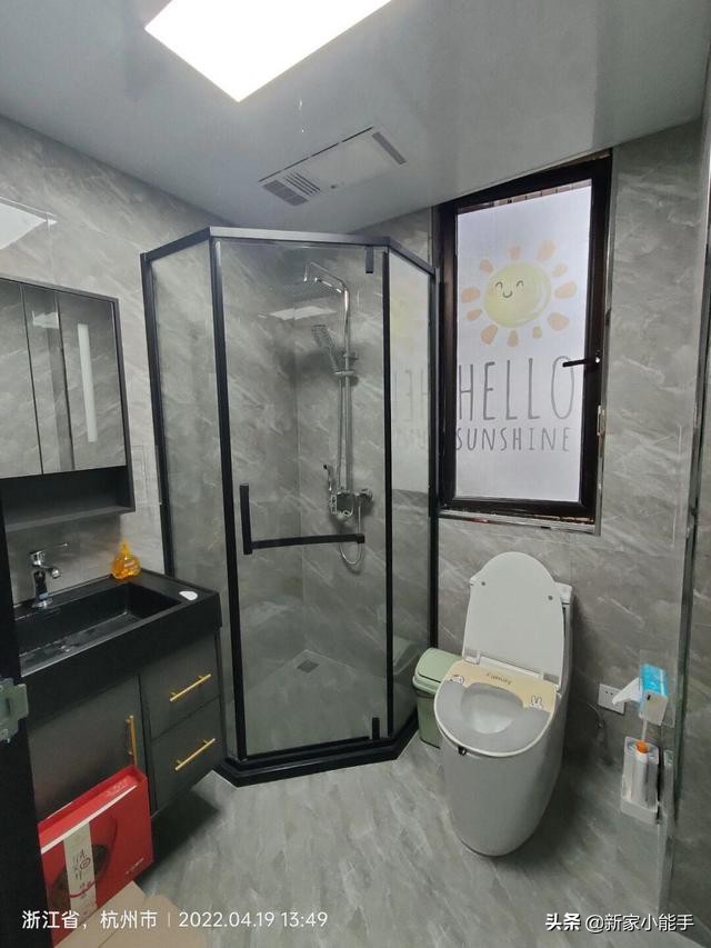 她家新房准备入住，装修简单但很舒适，终于给孩子一个真正的家