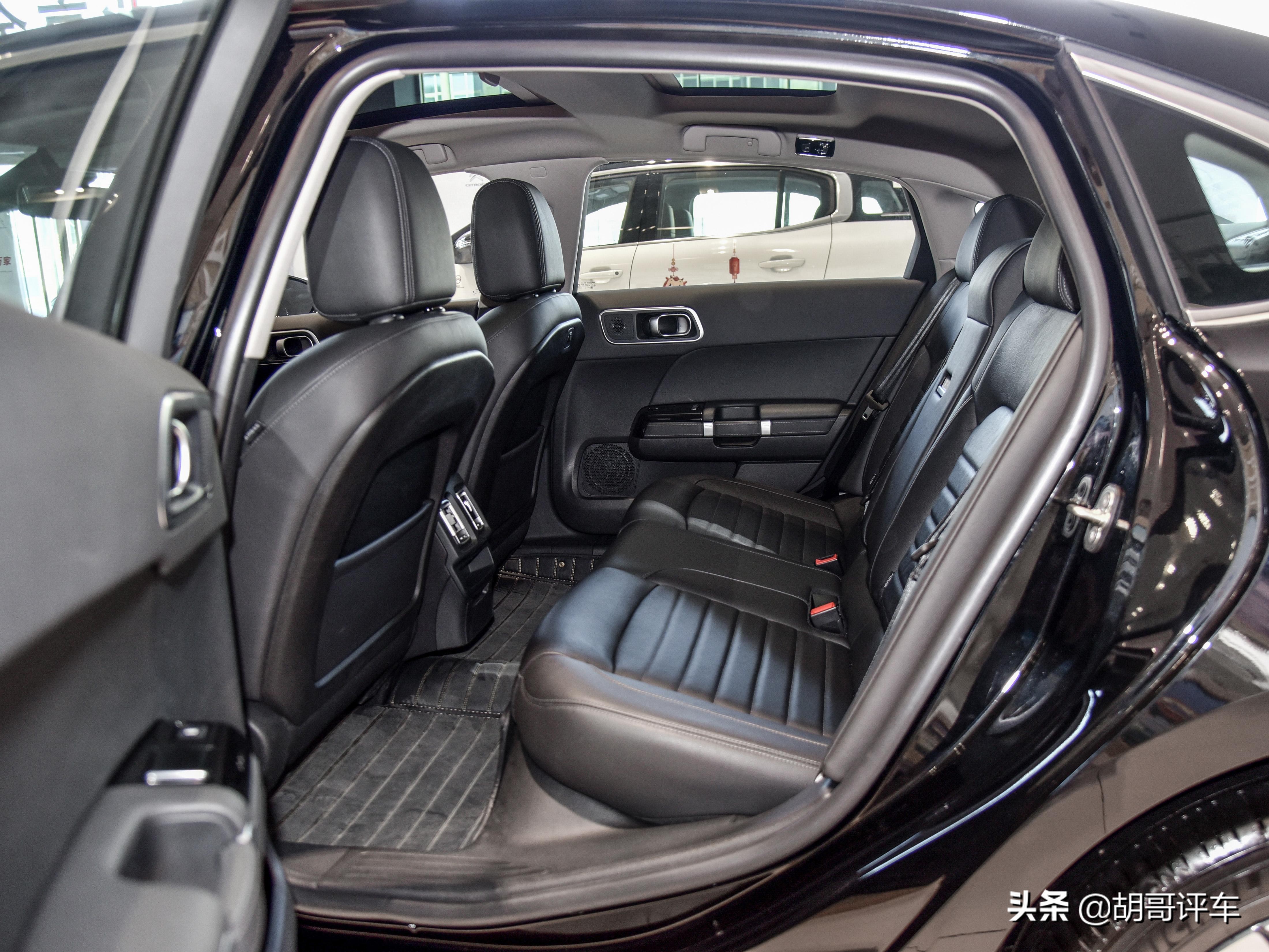 6.4L/100km，后排空间大，自动大灯，一键启动，实拍雪铁龙C6