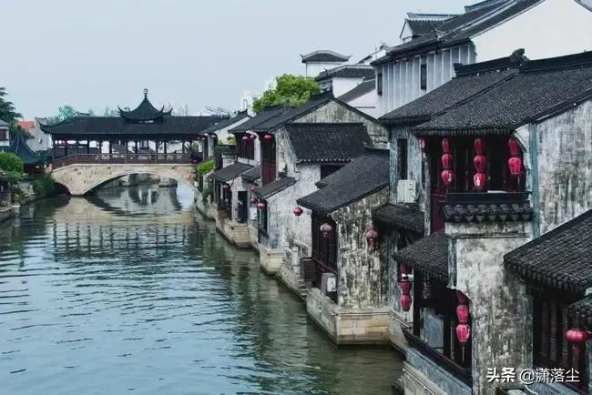 描写江南美景的句子