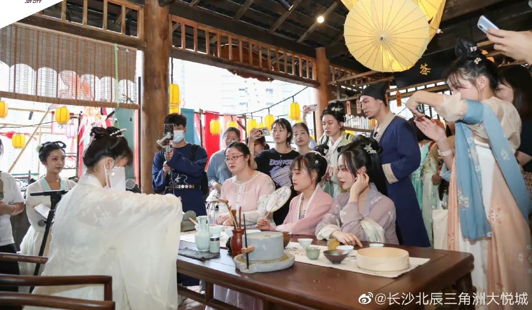 《梦华录》如何讲好IP商业故事？|对话腾讯视频王莹