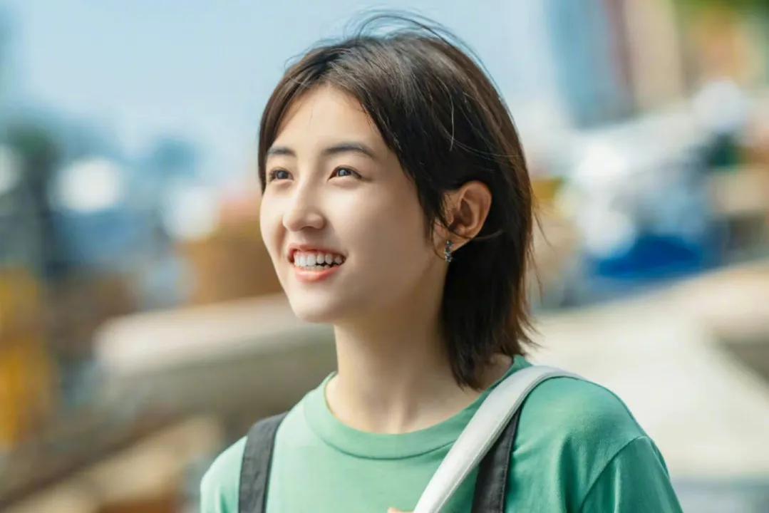 新一代颜值小花个顶个漂亮，哪种风格你最喜欢呢？