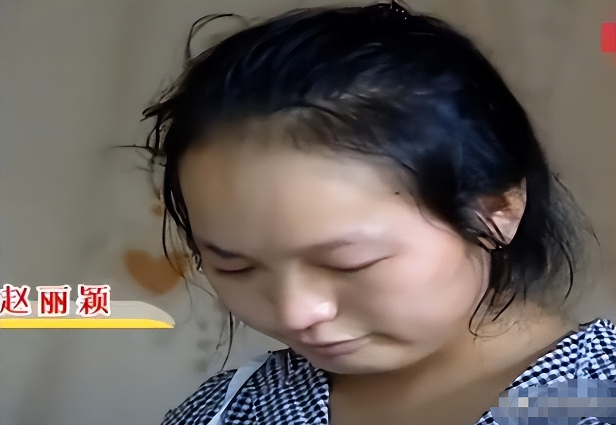 2017年，女孩金榜题名后，偷偷与富豪生父相认，穷养父：早干嘛了