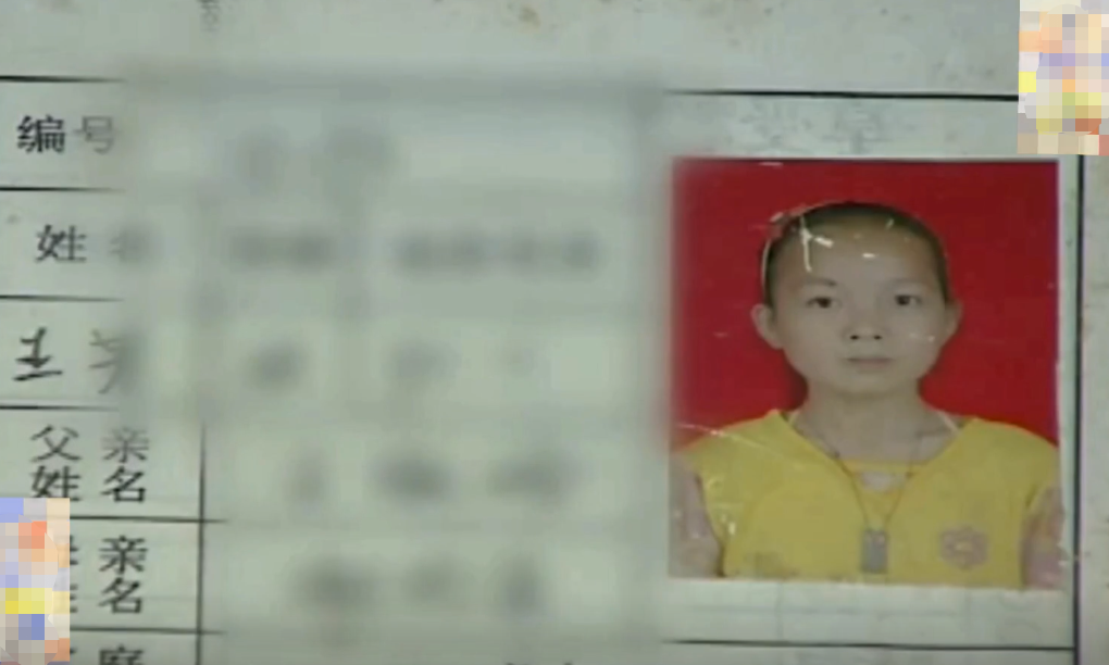 2017年，女孩金榜题名后，偷偷与富豪生父相认，穷养父：早干嘛了