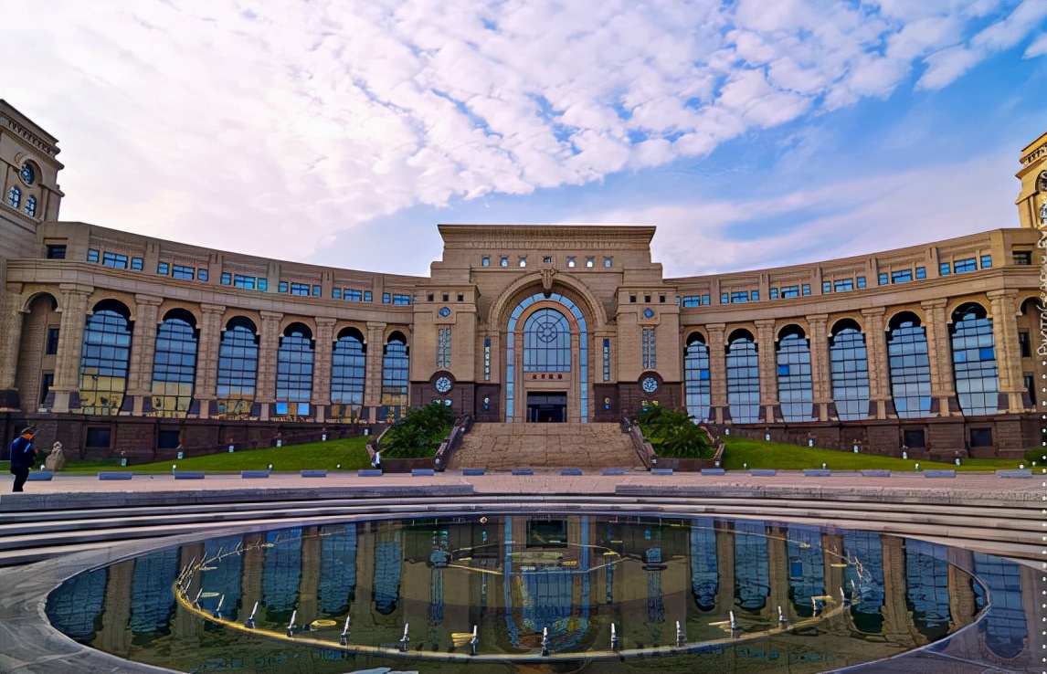 复旦大学"图书馆打卡"排行,第一名每年去1424次,学渣直言打扰