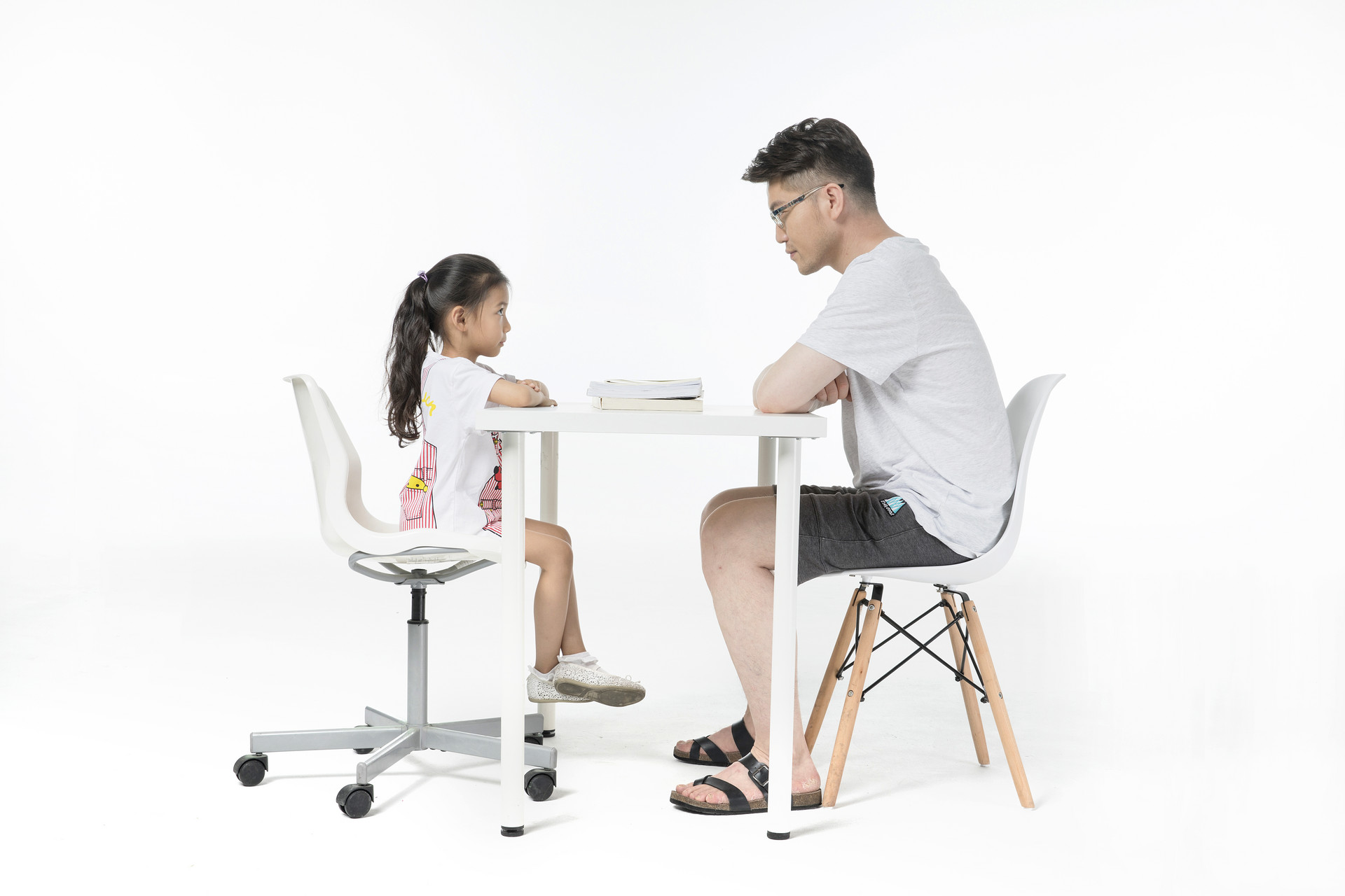 为啥越来越多的孩子，在学校被欺负，却不告诉家长？原因令人痛心