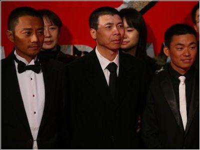 王宝强应该开个艺德培训班，能让明星塌方的“雷”他都完美化解过