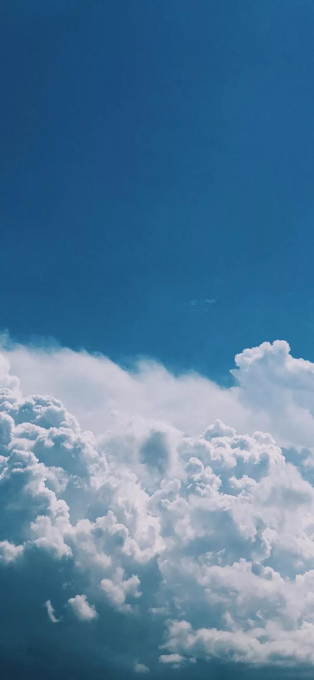 手机壁纸|云朵是天空写过最美的文案