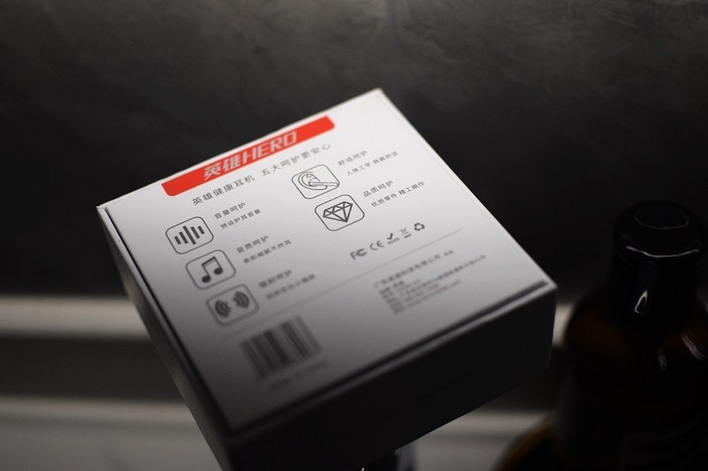 半入耳式 CVC8.0级降噪 HERO英雄G3蓝牙耳机