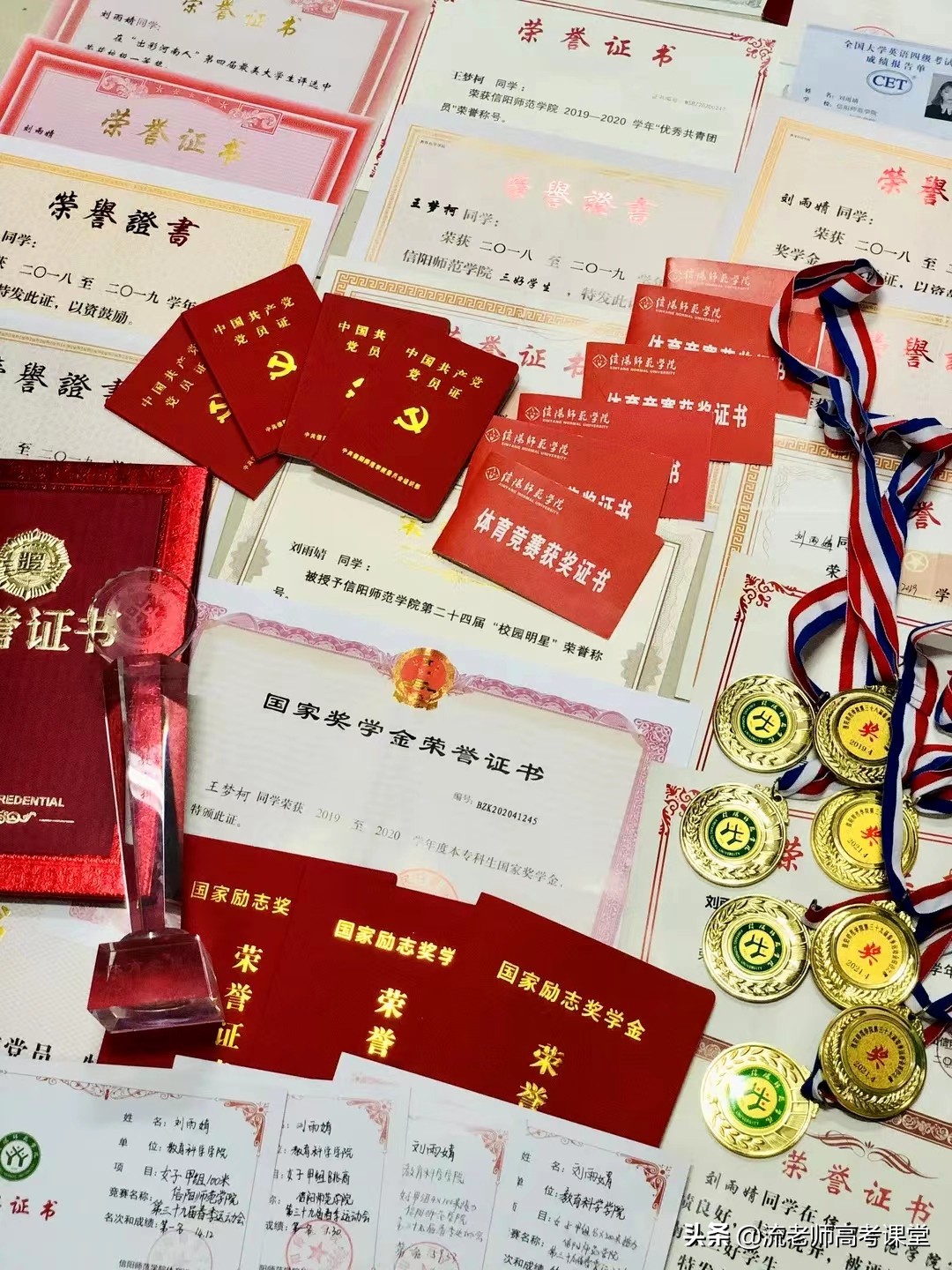 信阳师范学院一宿舍4名女生，长相甜美，才华出众，全考上研究生