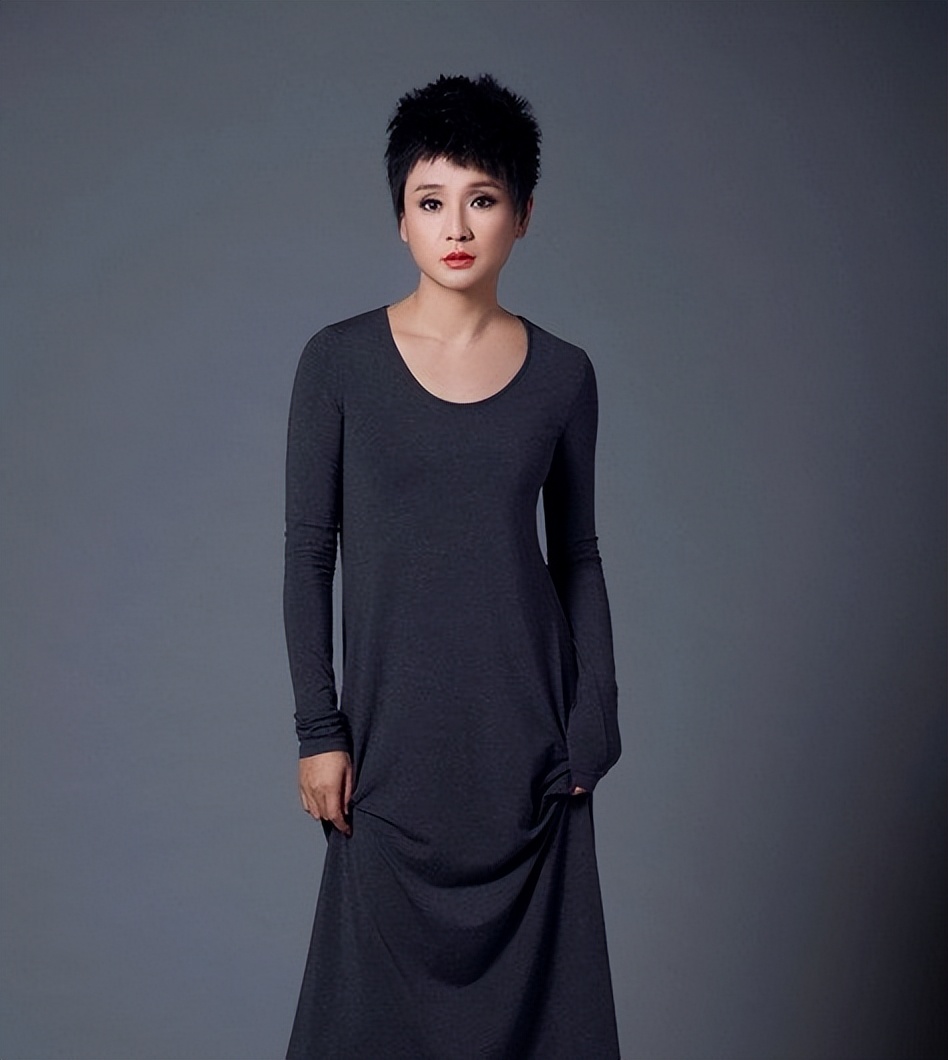 14位贤良的“妈妈专业户”女星，年轻时个顶个是美人坯子