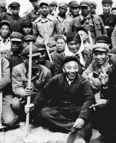 王震：没有毛主席就没有新中国，就没有你们这些将军