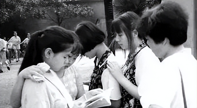 高考1977-2021，哪一张照片是属于你的记忆，太珍贵