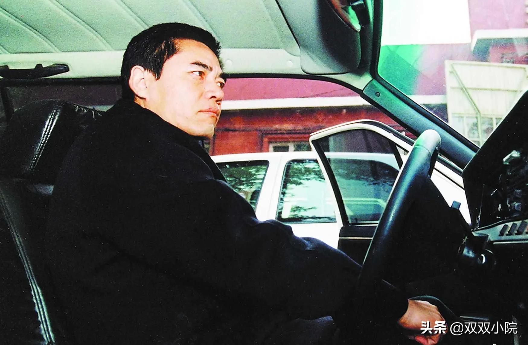 遗传真的是1门深奥的学问，父母均是神仙颜值，儿女却一言难尽