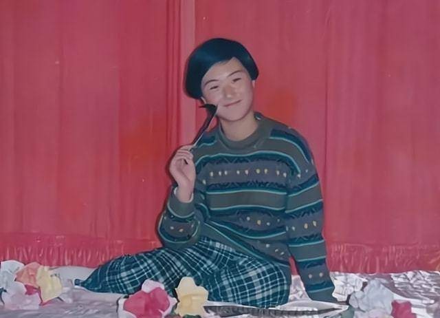 独生女曹茜留学失联17年，父母离世也不回家，怨恨父母控制欲太强