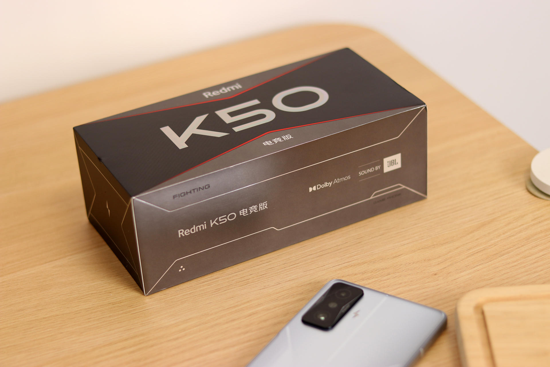 卖点堆满！Redmi K50电竞版发布：我算是服了