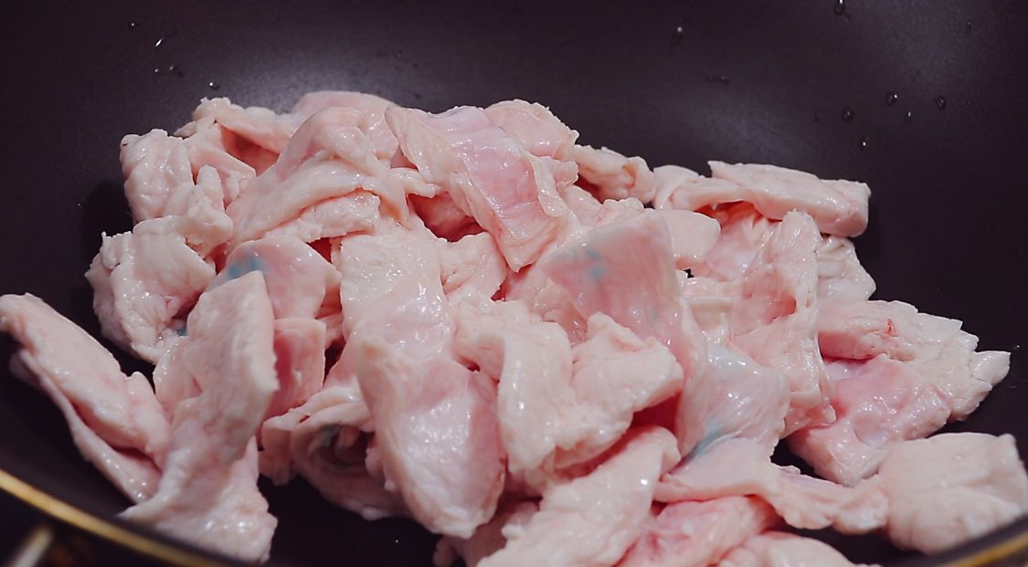 猪身上的一块肉，便宜却很少人吃，有着不可替代的香气，别不懂吃