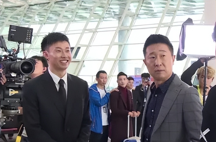 周小闹：曾是省台主持人，一人分饰4角，全网吸粉上千万