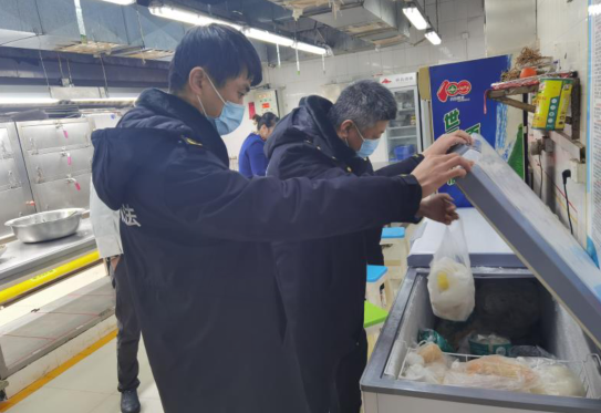 即墨区市场监管局提前规范“年夜饭”就餐安全